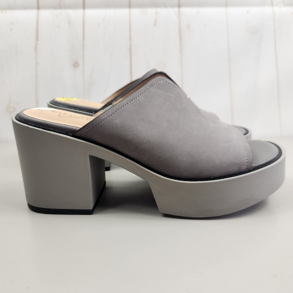 Naked Feet Preppy Minimalist Nubuck Leather Platform Chunky Heel Mules Gray 9M - Picture 3 of 15